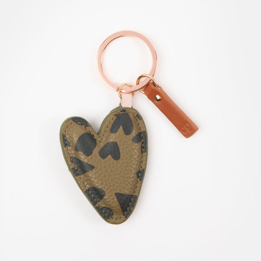 New CAROLINE GARDNER Khaki Printed Heart Keyring